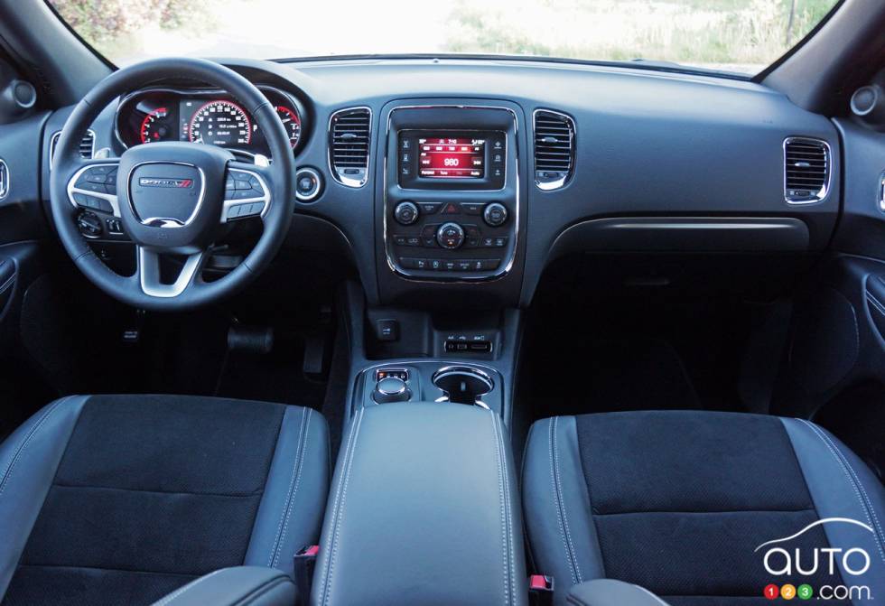 2016 Dodge Durango SXT dashboard