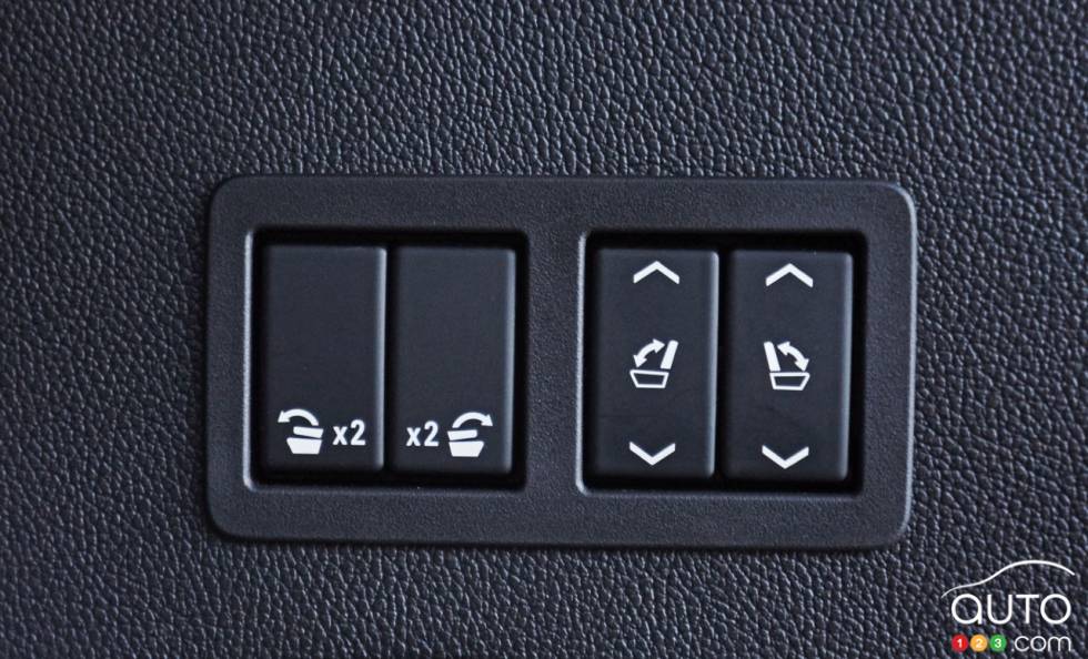 2016 GMC Yukon Denali trunk