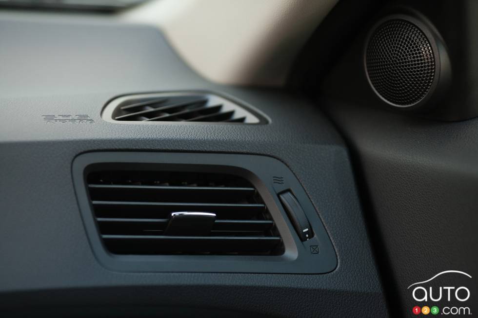 Bouche d'aération avant