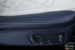 seat adjustment knobs
