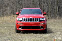 2016 Jeep Grand Cherokee SRT front view