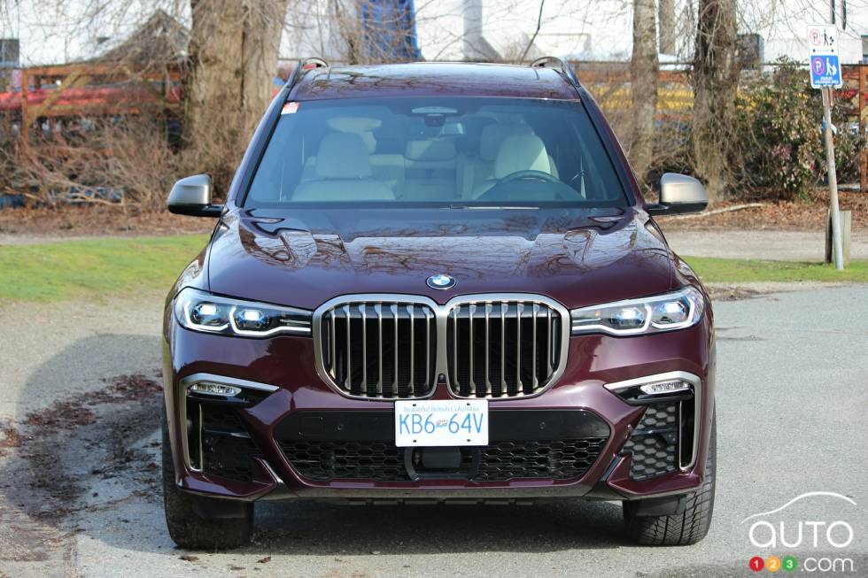We drive the 2020 BMW X7 M50i