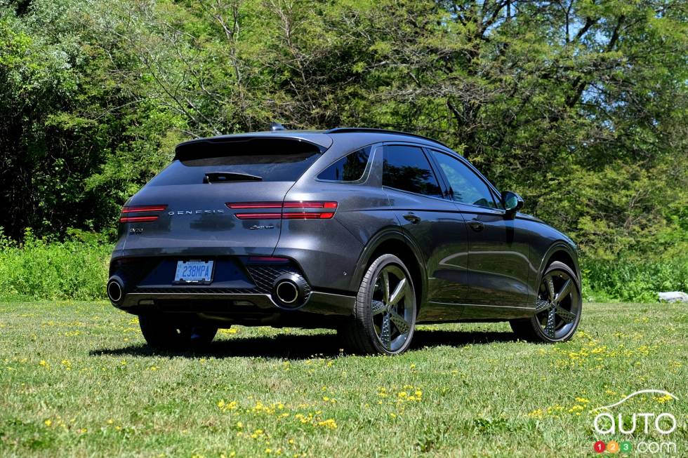 We drive the 2022 Genesis GV70