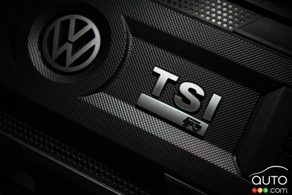 Moteur de la Volkswagen Golf R 2016