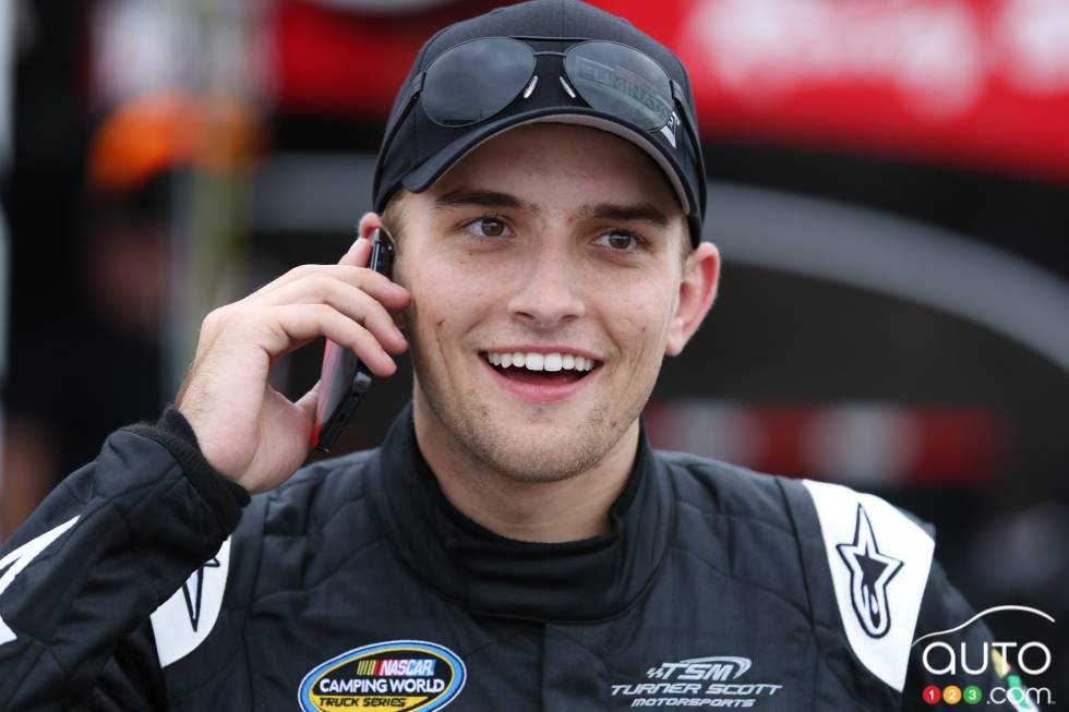 James Buescher, Chevrolet Motomaster Eliminator célèbre sa pôle après la qualification