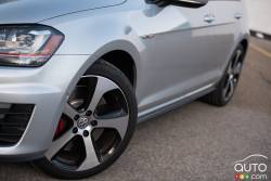 Roue de la Volkswagen Golf GTI 2016