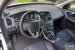 2016 Volvo XC60 T5 AWD cockpit