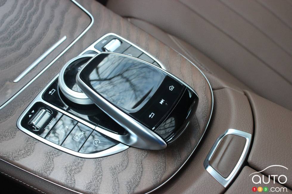 We drive the 2020 Mercedes-Benz E 450