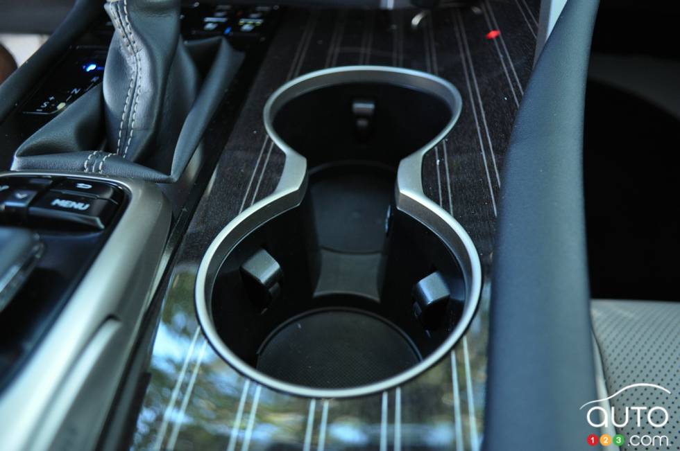 Porte Gobelet de la Lexus RX 2016