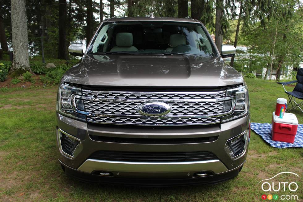 2018 Ford Expedition, front view