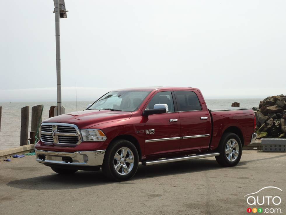 Vue 3/4 avant du Ram 1500 Ecodiesel 2015