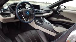 2016 BMW i8 cockpit
