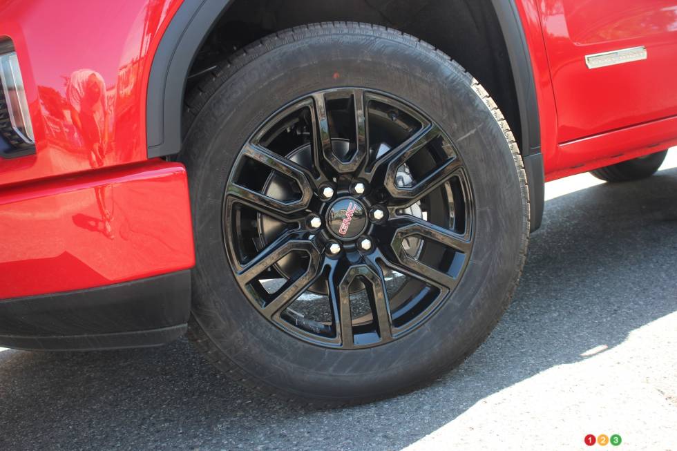 Nous conduisons le GMC Sierra 2021