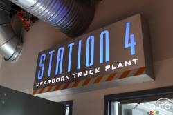 manufacture de Ford vue de l'extérieur comme de l'intérieur.