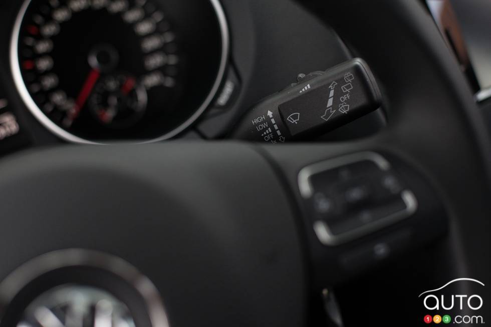 Windshield wiper controls