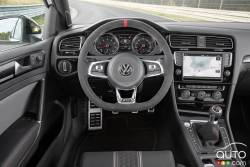 Habitacle du conducteur de la Volkswagen Golf GTI Clubsport 2016