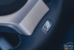 2016 Lexus IS300 AWD steering wheel detail