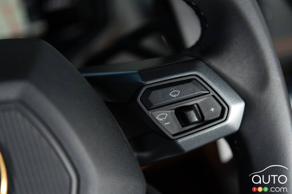 2015 Lamborghini Huracan wiper button
