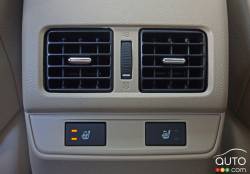 2016 Subaru Outback 2.5i limited interior details