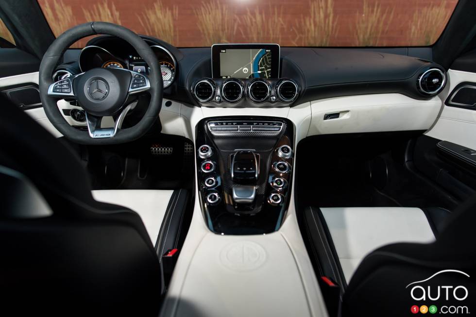 2016 Mercedes AMG GT S dashboard
