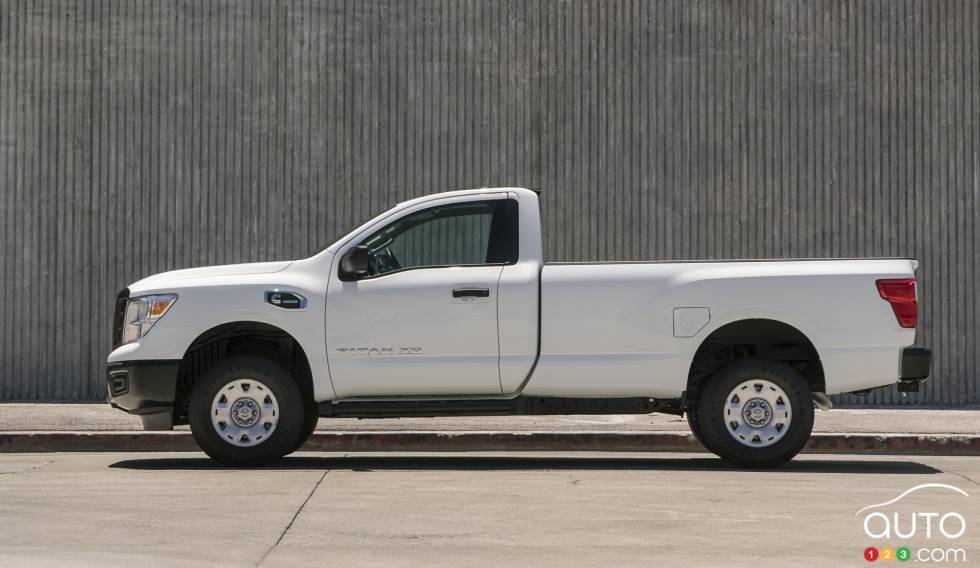 2017 Nissan TITAN XD Single Cab side view