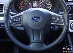 2016 Subaru Impreza 5-door Touring steering wheel
