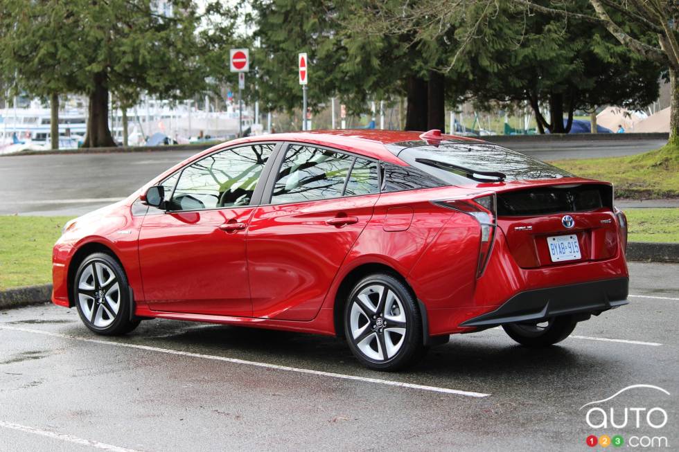 2016 Toyota Prius rear 3/4 view