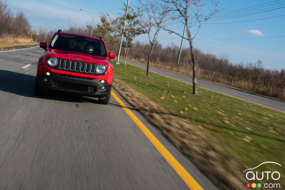 2016 Jeep Renegade driving