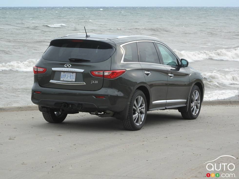 Vue 3/4 arrière droit