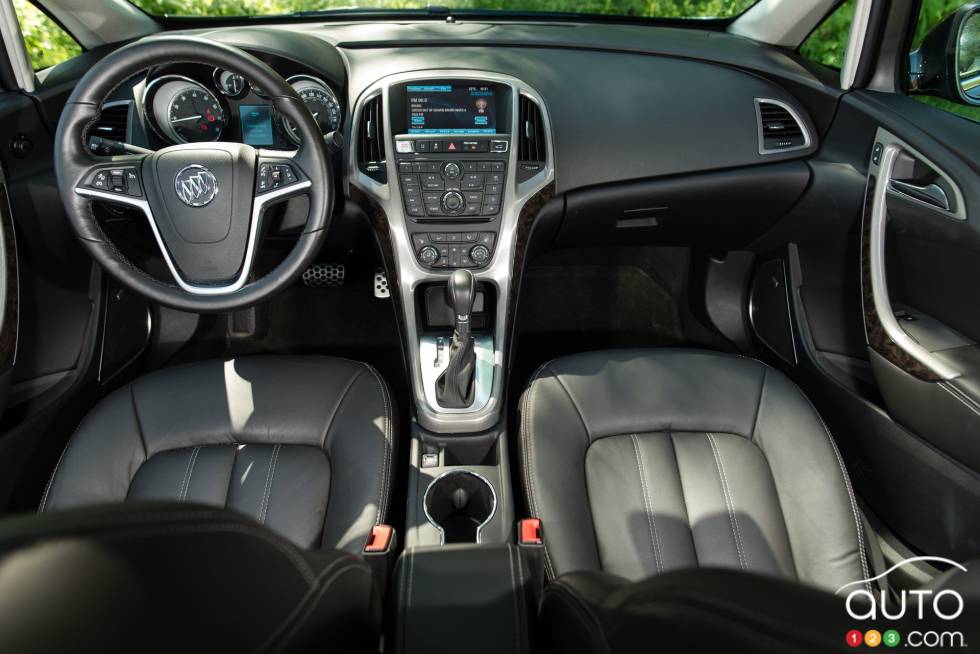 Front interior compartment