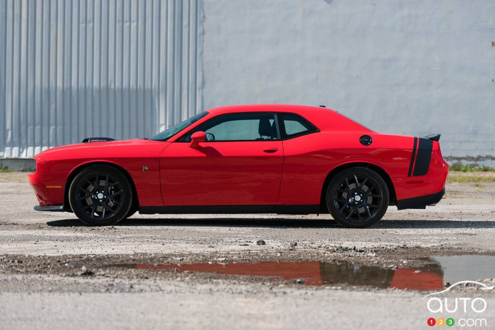 2015 Dodge Challenger RT Scat Pack side view