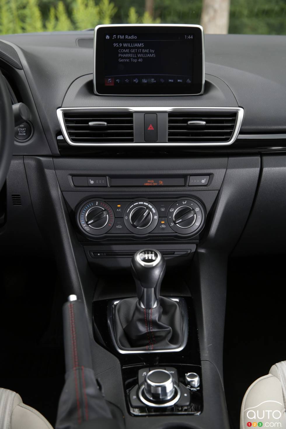 détails de la console centrale