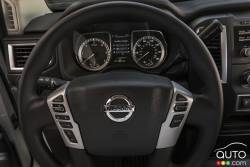 2017 Nissan TITAN XD Single Cab steering wheel