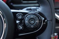 Commande pour audio au volant de la MINI Cooper S Clubman 2016