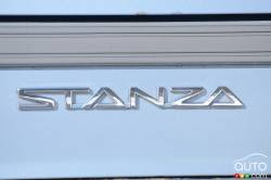 Nous conduisons la Nissan Stanza 1992