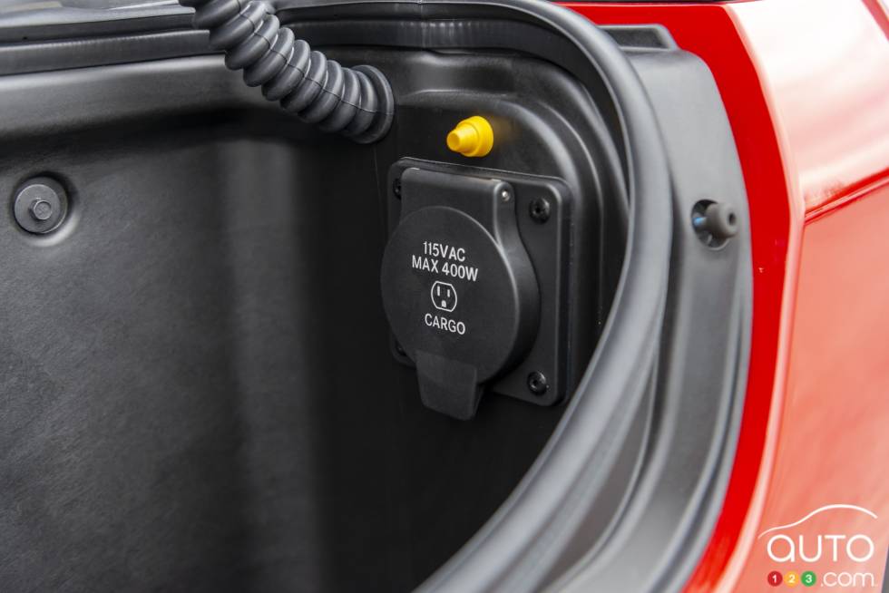 We drive the 2019 Ram 1500 Rebel 