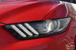 2015 Ford Mustang GT headlight