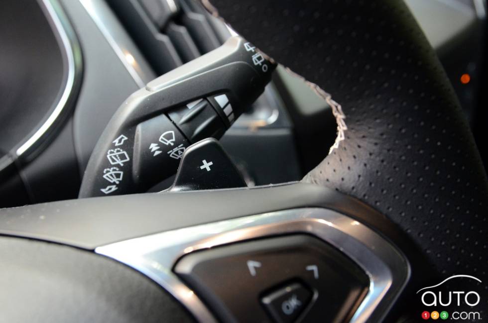 We drive the 2020 Ford Edge ST 