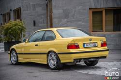 Vue 3/4 arrière de la BMW E36 M3