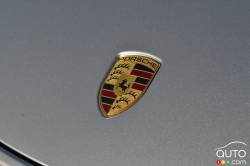 2016 Porsche Boxster Spyder manufacturer badge