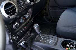 2016 Jeep Wrangler Willys shift knob