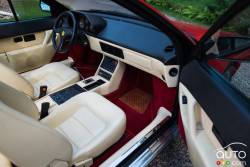 1989 Ferrari Mondial T front seats