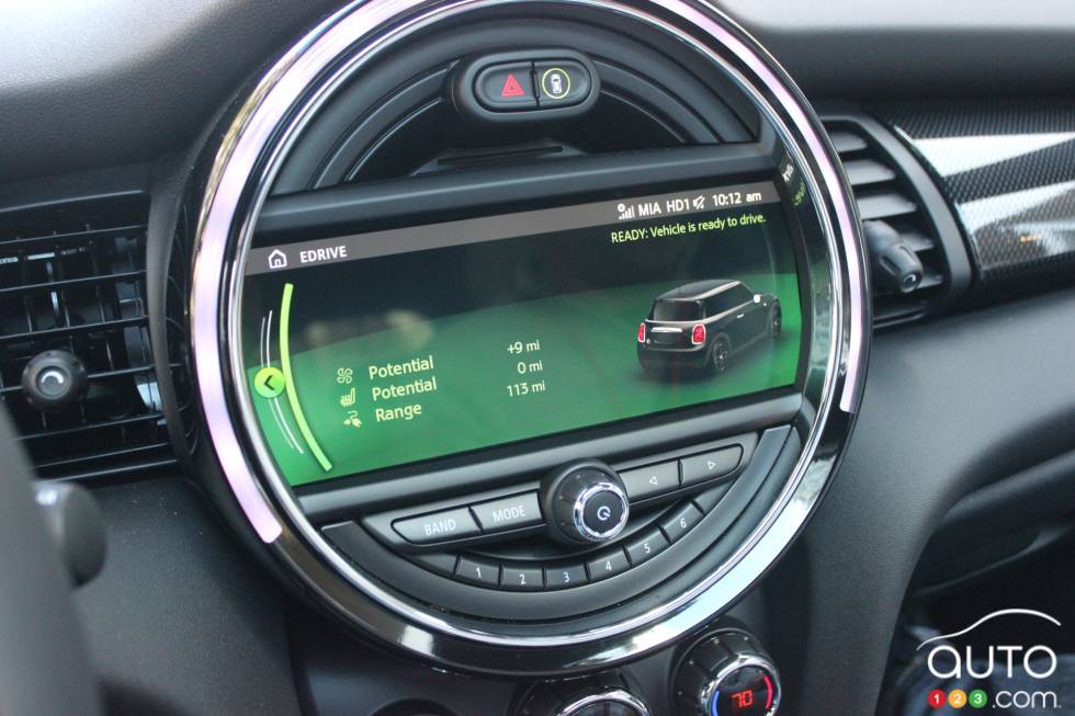 We drive the 2020 Mini Cooper SE