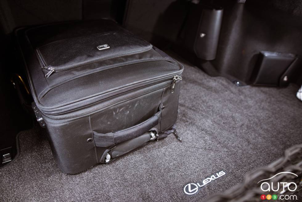 2016 Lexus GS 350 F Sport trunk