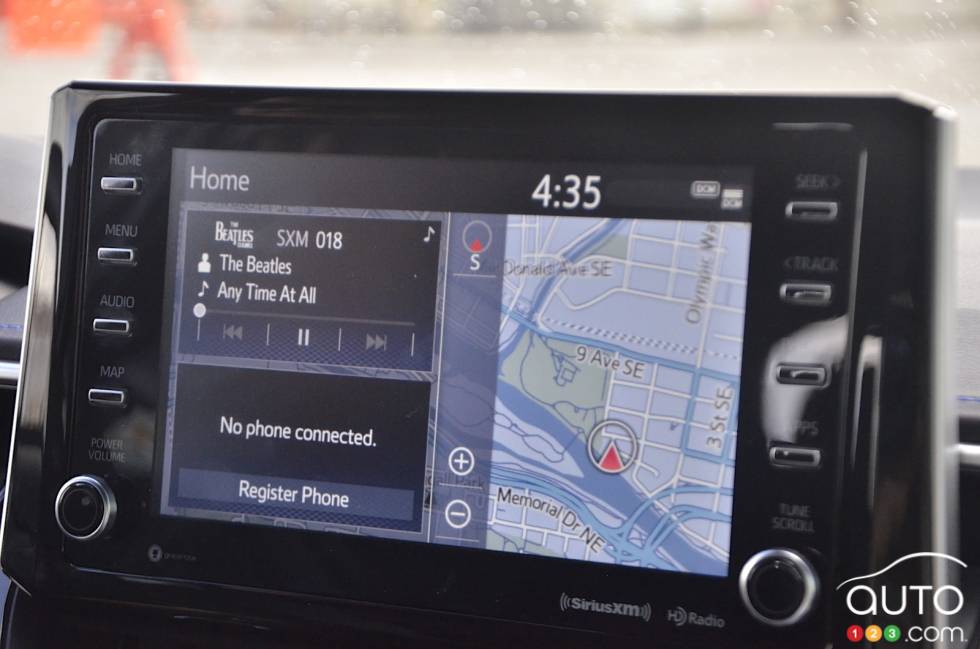 Nous conduisons la Toyota Corolla berline 2020