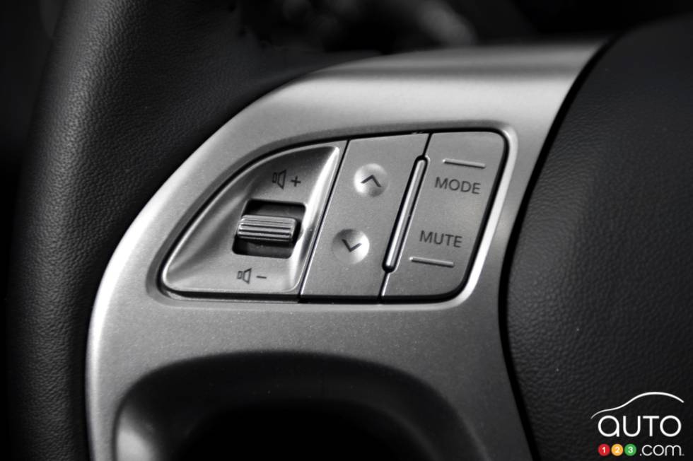 commandes audio montées au volant