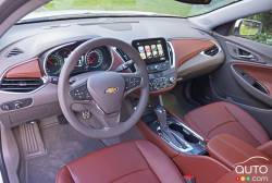 2016 Chevrolet Malibu Hybrid cockpit
