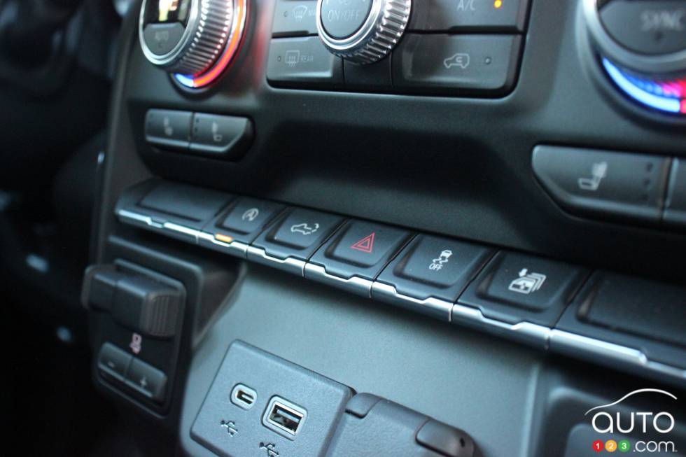 Nous conduisons le GMC Sierra 2021