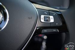 2016 Volkswagen Jetta 1.4 TSI steering wheel mounted audio controls