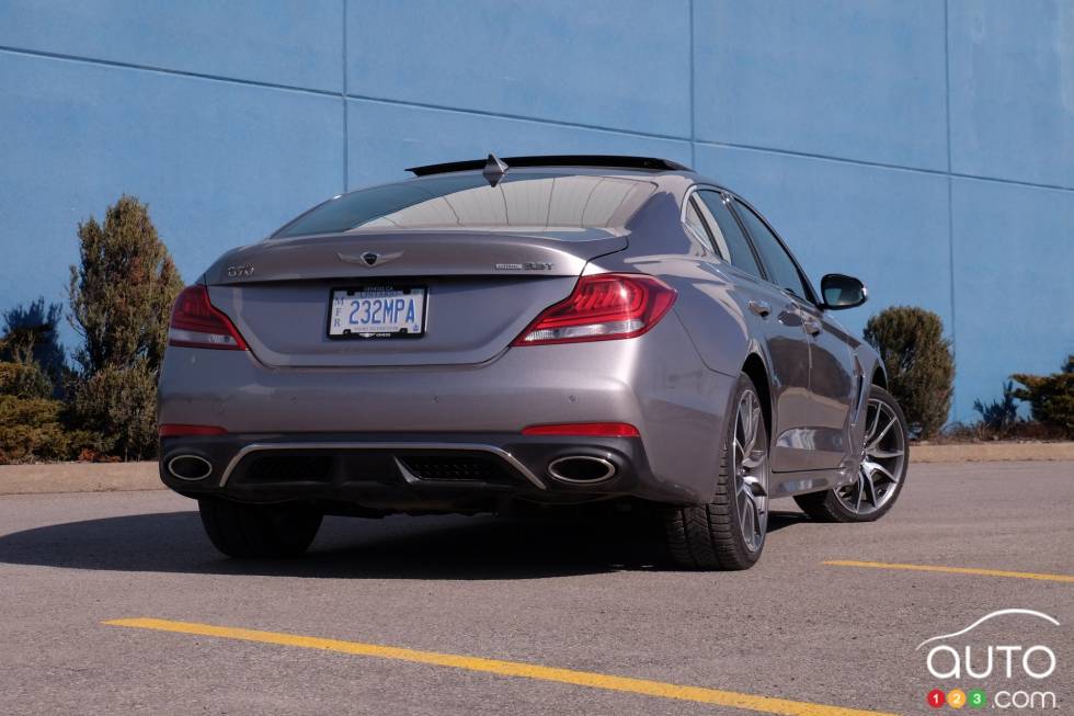 We drive the 2020 Genesis G70
